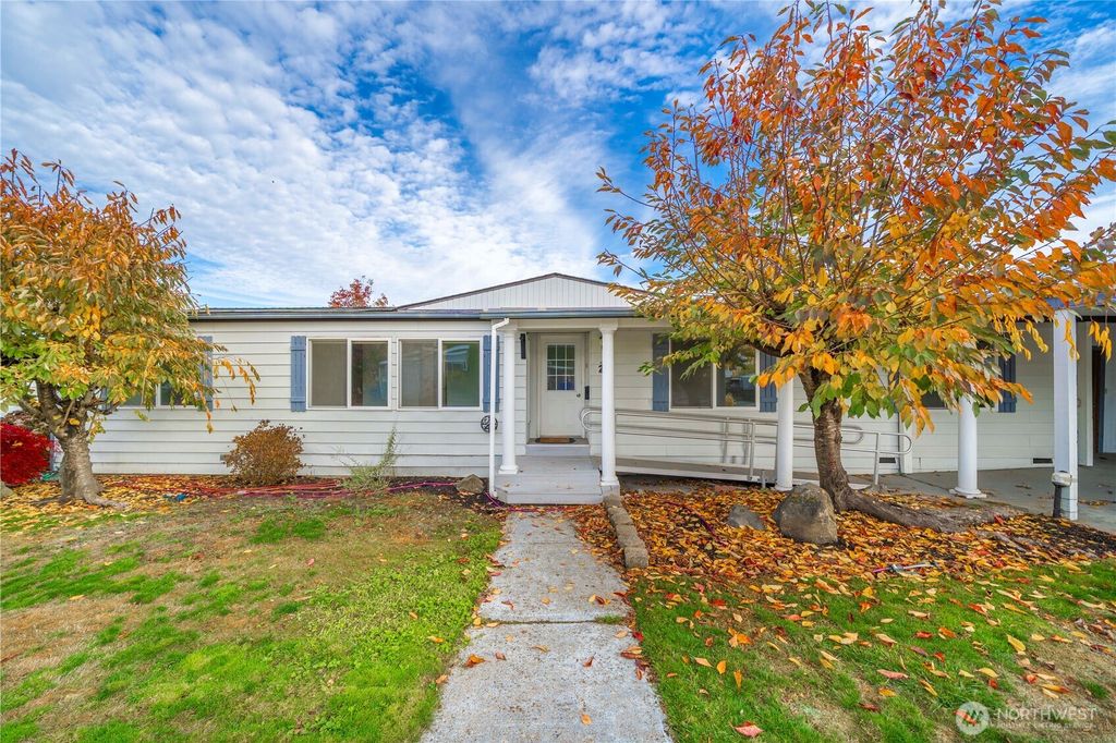 Photo of 2500 Alder Street #22, Milton, WA 98354 (MLS # 2524559)