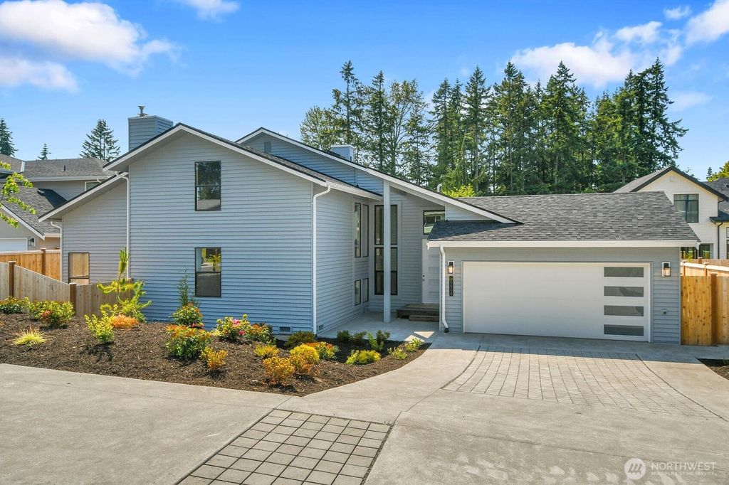 Photo of 16608 63rd Avenue W, Lynnwood, WA 98037 (MLS # 2465622)