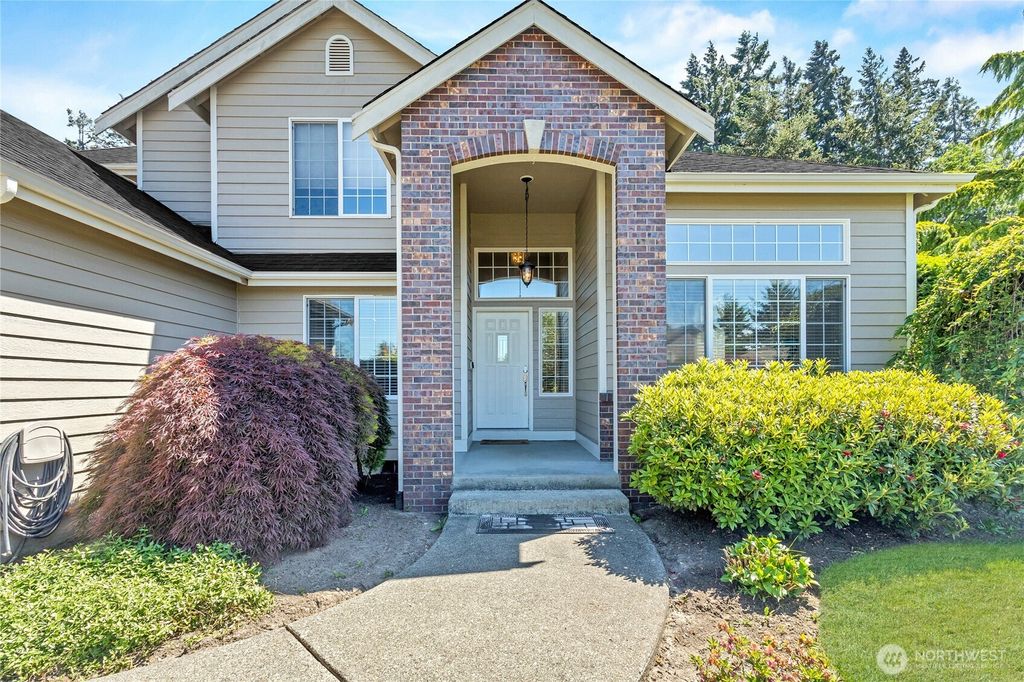 Photo of 6904 227th Street Ct E, Spanaway, WA 98387 (MLS # 2468942)