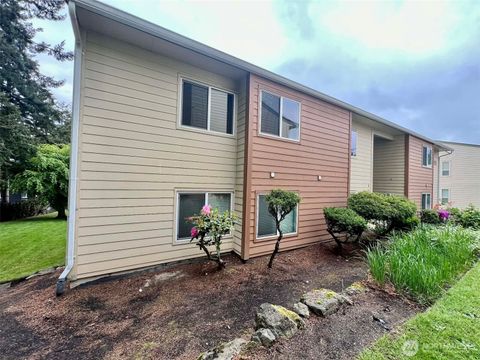 Photo of 23625 112th Avenue SE #G201, Kent, WA 98031 (MLS # 2527541)