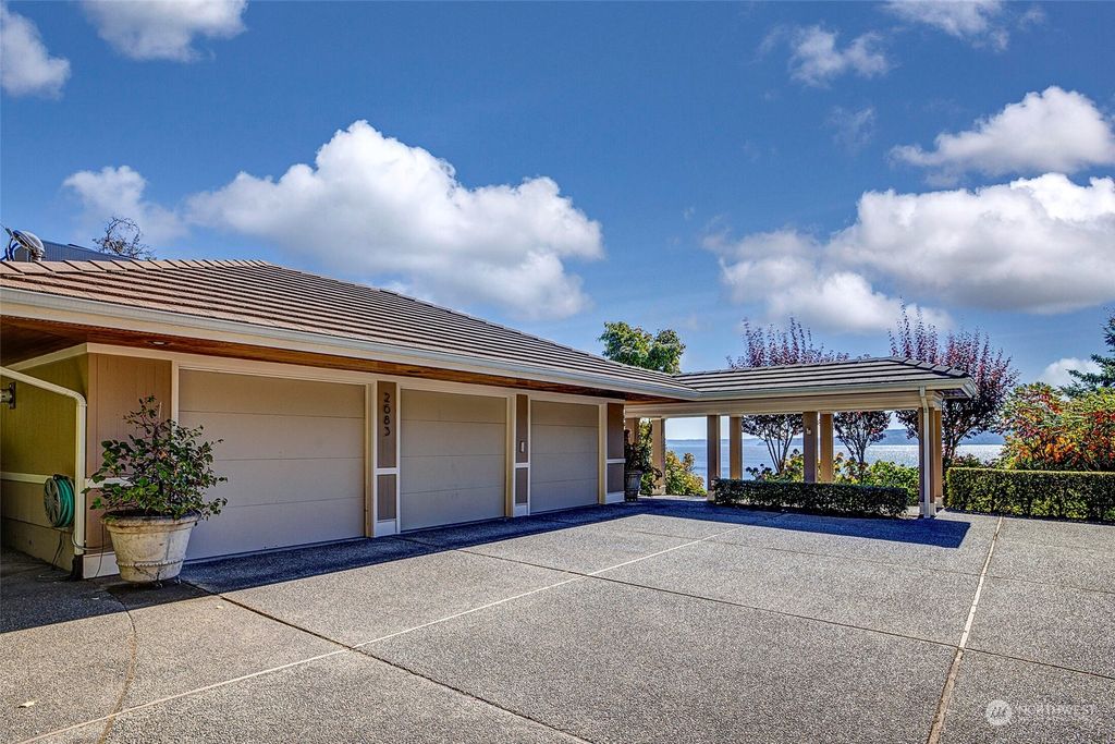 Photo of 2683 SW 172nd Street, Burien, WA 98166 (MLS # 2162384)