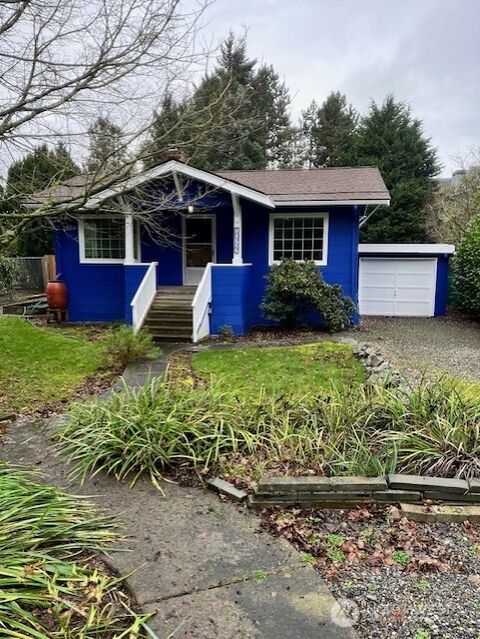 Photo of 10727 Phinney Avenue N, Seattle, WA 98133 (MLS # 2467584)