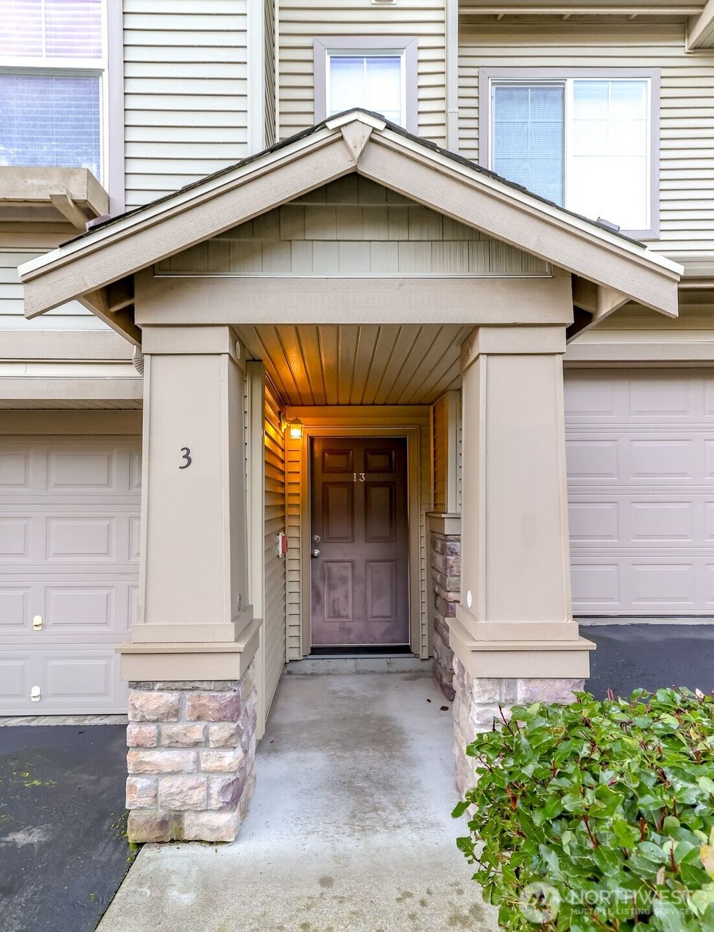 Photo of 15325 SE 155th Place #I-3, Renton, WA 98058 (MLS # 2477693)