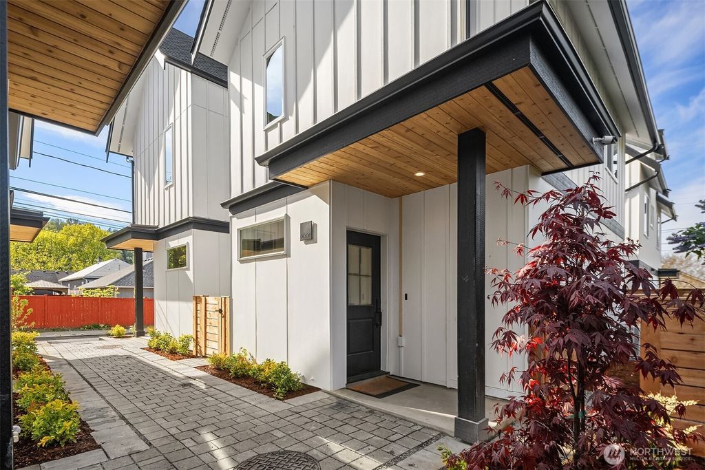 Photo of 9006 5th Avenue S, Seattle, WA 98108 (MLS # 2517313)