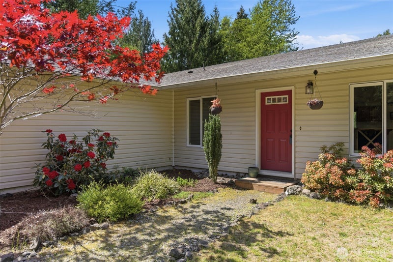 297 Lewis Road W
