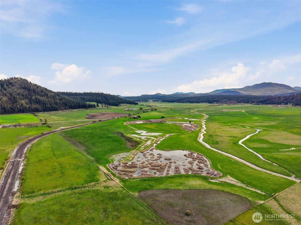Photo of 27 XX Newton Rd, Chewelah, WA 99109 (MLS # 2513853)