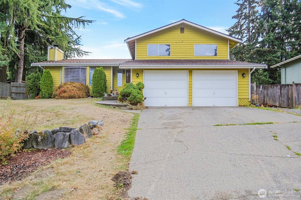 Photo of 31616 3rd Place S, Federal Way, WA 98003 (MLS # 2560937)