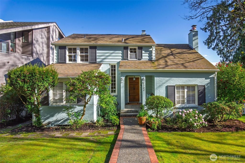 Photo of 1702 Lake Washington Boulevard, Seattle, WA 98122 (MLS # 2481552)