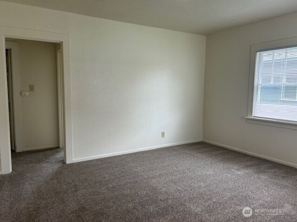Photo of 2025 46th Ave, Longview, WA 98632 (MLS # 2513973)