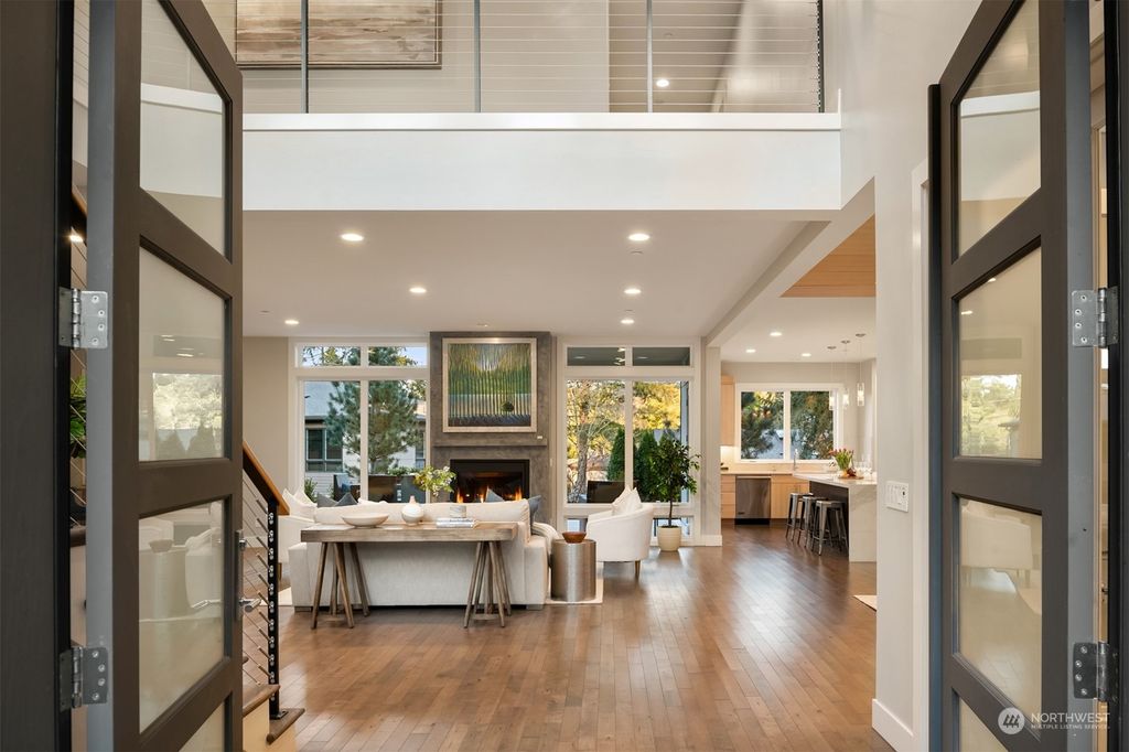 Photo of 2438 80th Avenue NE, Medina, WA 98039 (MLS # 2057347)