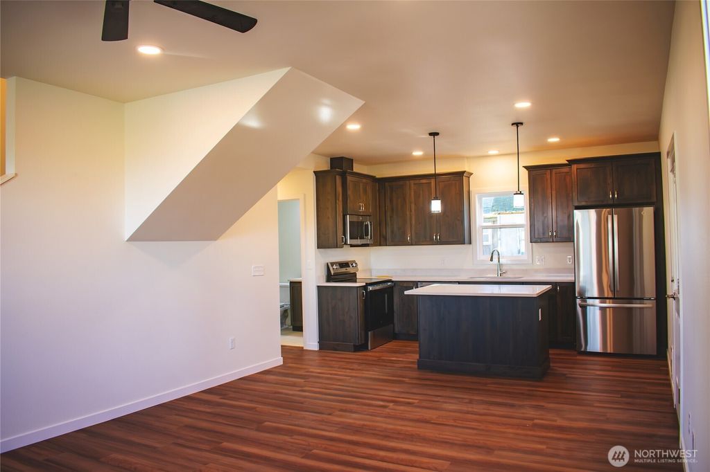 Photo of 100 D Street, Endicott, WA 99125 (MLS # 2483187)