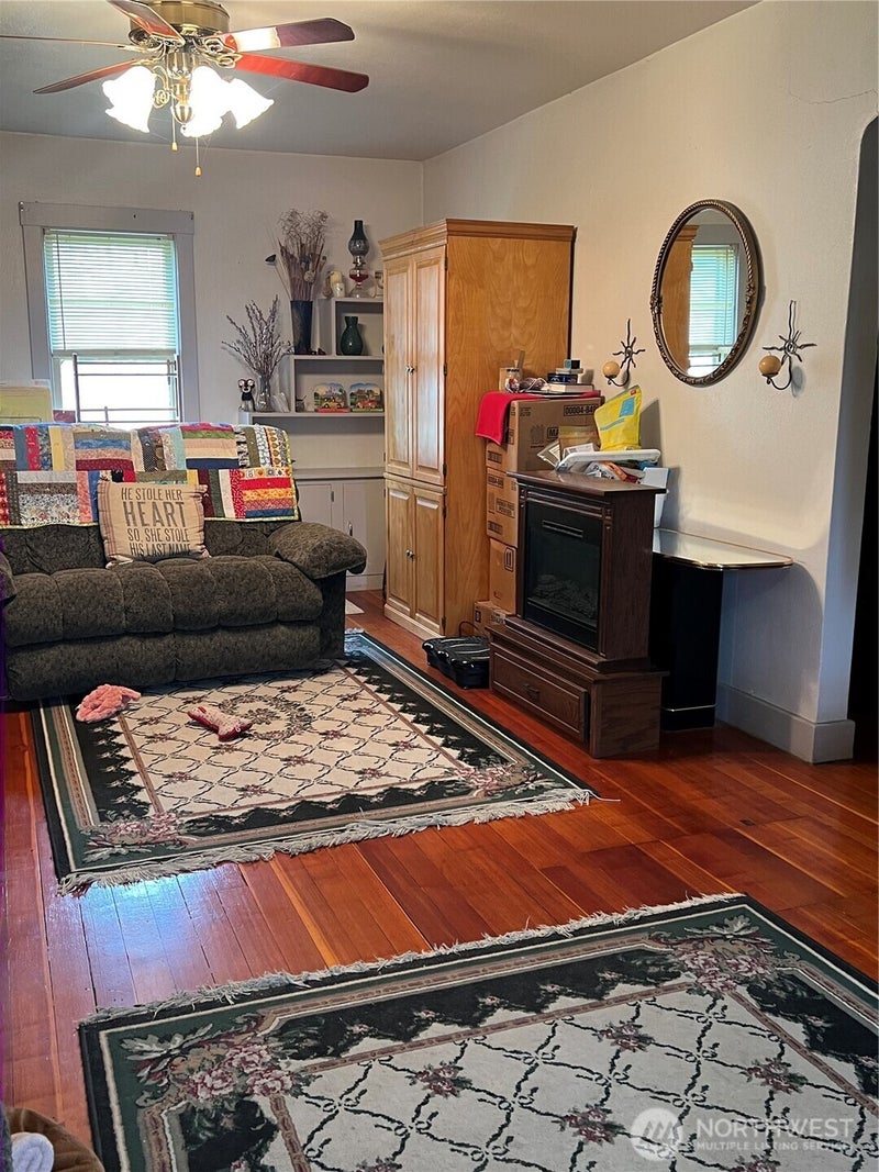 2274 Elmway