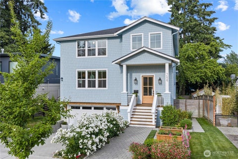 Photo of 7524 33rd Avenue NE, Seattle, WA 98115 (MLS # 2536848)