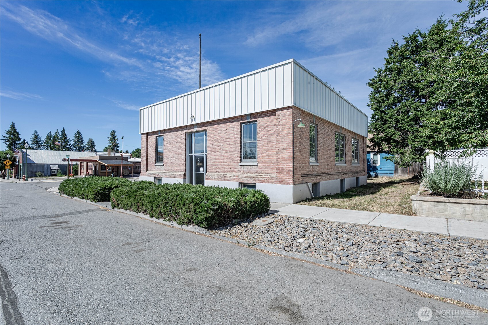200 N Chelan Ave
