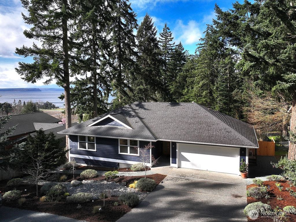 Photo of 5938 Sundown Lane, Freeland, WA 98249 (MLS # 2490798)