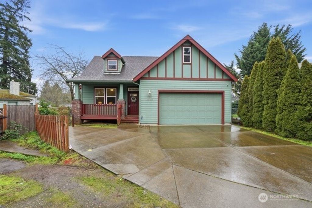 Photo of 3825 Hazelwood Drive, Vancouver, WA 98661 (MLS # 2463215)