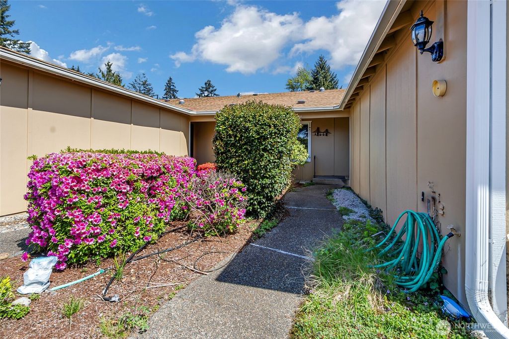 Photo of 7117 40th Street W #5, Tacoma, WA 98466 (MLS # 2519044)