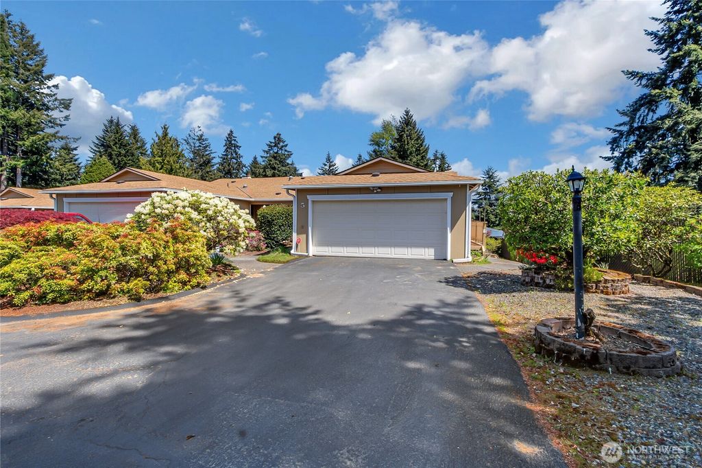 Photo of 7117 40th Street W #5, Tacoma, WA 98466 (MLS # 2519044)