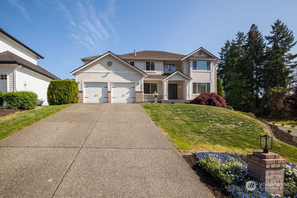 Photo of 416 SW 353rd Street, Federal Way, WA 98023 (MLS # 2055370)