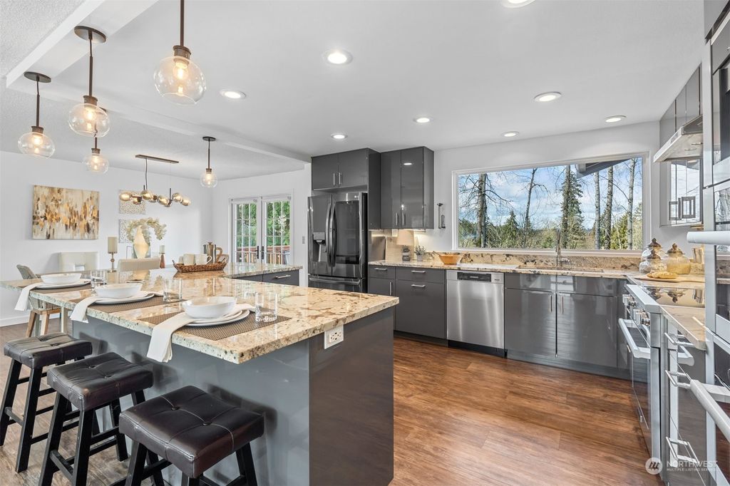 Photo of 14639 128th Avenue NE, Woodinville, WA 98072 (MLS # 2047529)