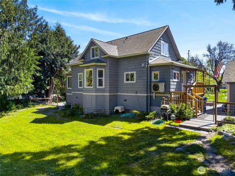 Photo of 2115 Valley Highway, Deming, WA 98244 (MLS # 2580381)