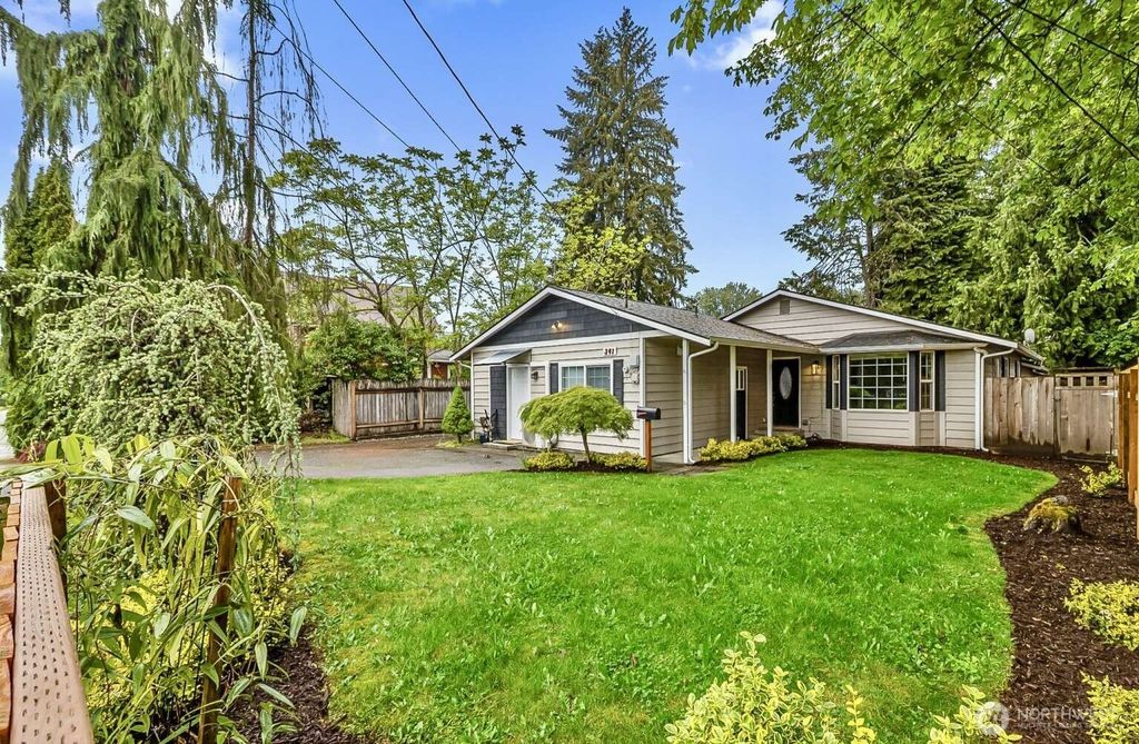 Photo of 341 S Lewis Street, Monroe, WA 98272 (MLS # 2527032)