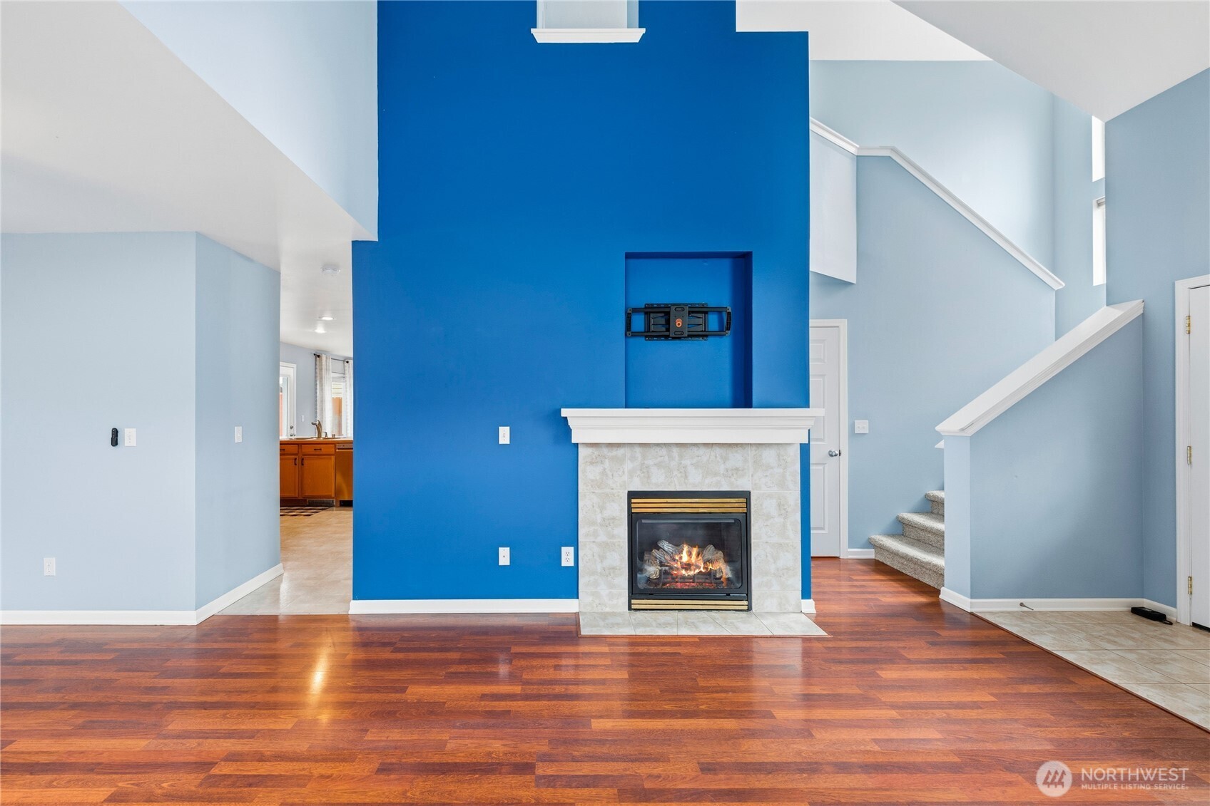 1062 NW Redwing Drive