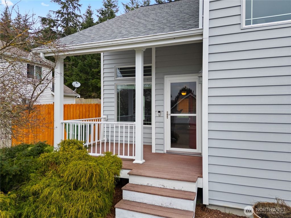 Photo of 1062 NW Redwing Drive, Oak Harbor, WA 98277 (MLS # 2472096)