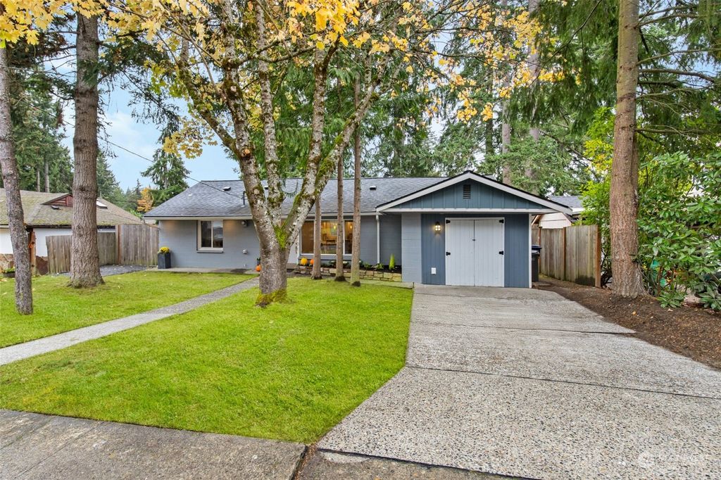 Photo of 23101 52nd Avenue W, Mountlake Terrace, WA 98043 (MLS # 2307468)