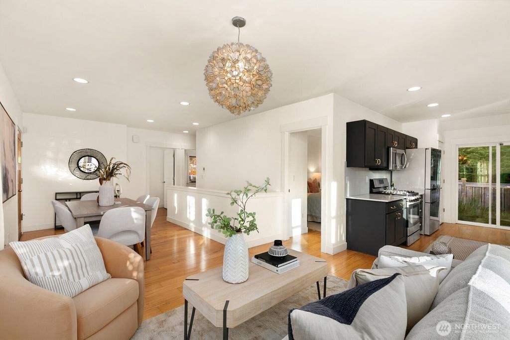 Photo of 3202 E Terrace St St, Seattle, WA 98122 (MLS # 2449110)