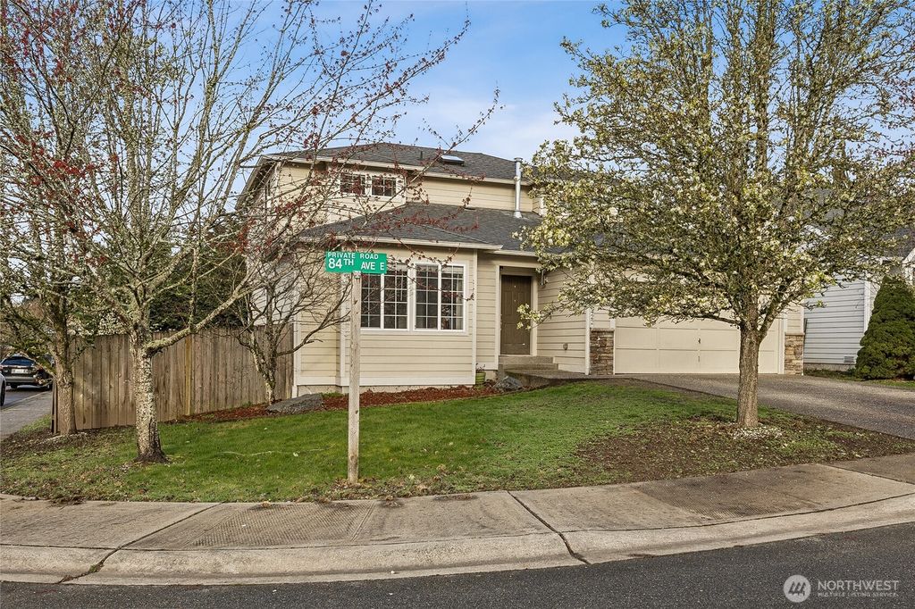 Photo of 18422 84th Avenue E, Puyallup, WA 98375 (MLS # 2500323)