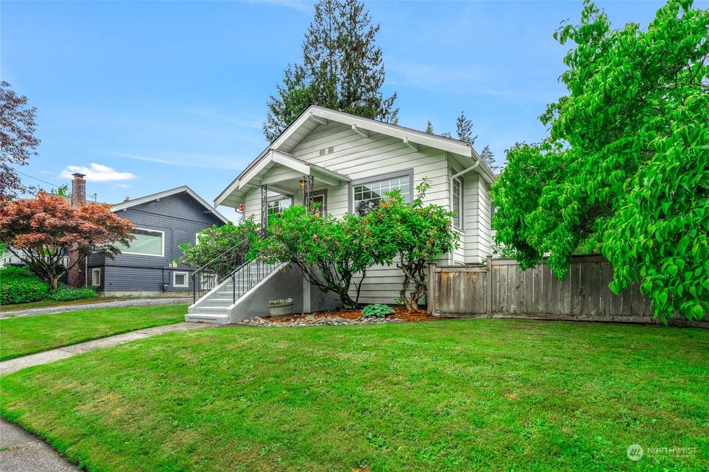 Photo of 2319 25th Avenue E, Seattle, WA 98112 (MLS # 2129747)