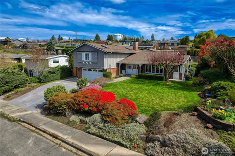 Photo of 2008 121st Avenue SE, Bellevue, WA 98005 (MLS # 2495620)