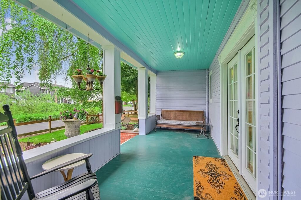 Photo of 314 Cedar Avenue, Snohomish, WA 98290 (MLS # 2386584)