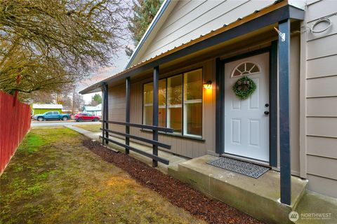 Photo of 305 W 13th Avenue, Ellensburg, WA 98926 (MLS # 2477664)