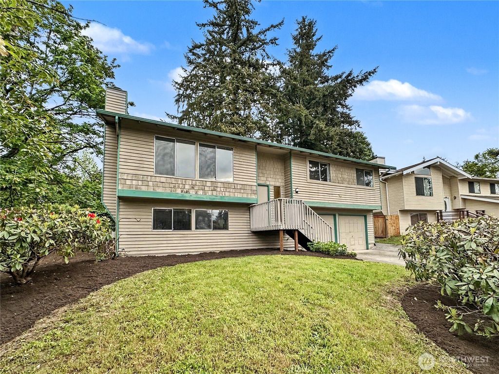 Photo of 1712 Olympia Avenue SE, Renton, WA 98058 (MLS # 2522095)