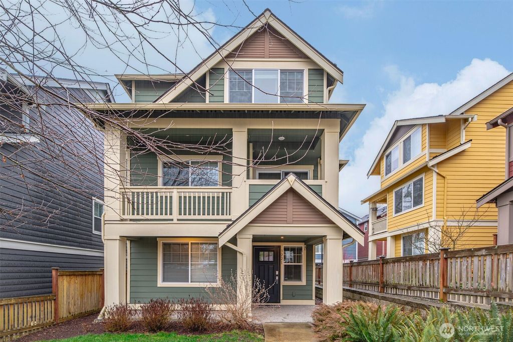Photo of 3221 SW Holly Street, Seattle, WA 98126 (MLS # 2477725)