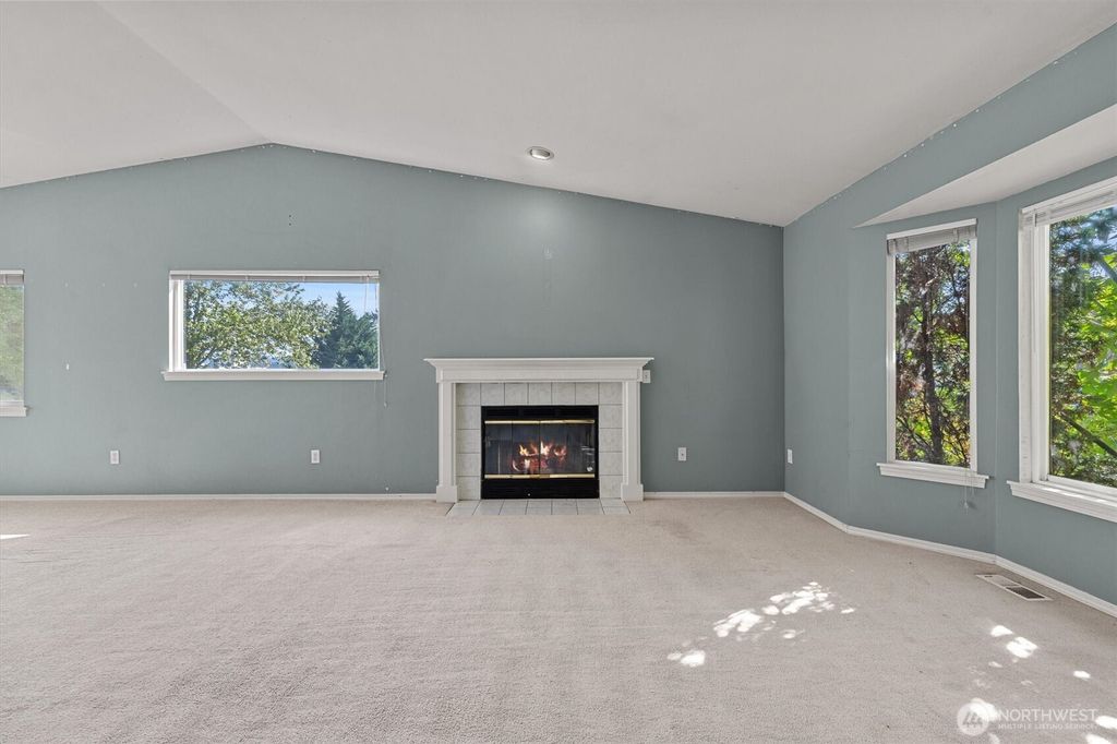 Photo of 2320 NE 102nd Street, Seattle, WA 98125 (MLS # 2438098)