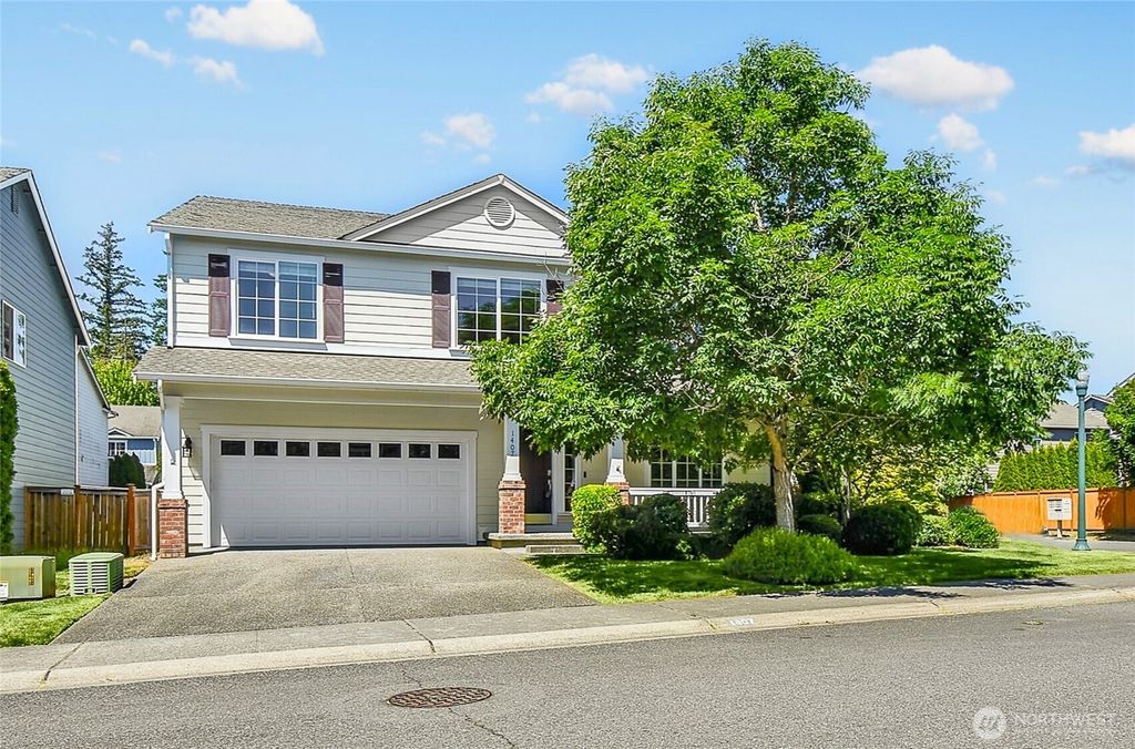 Photo of 1407 231st Avenue SE, Sammamish, WA 98075 (MLS # 2390419)