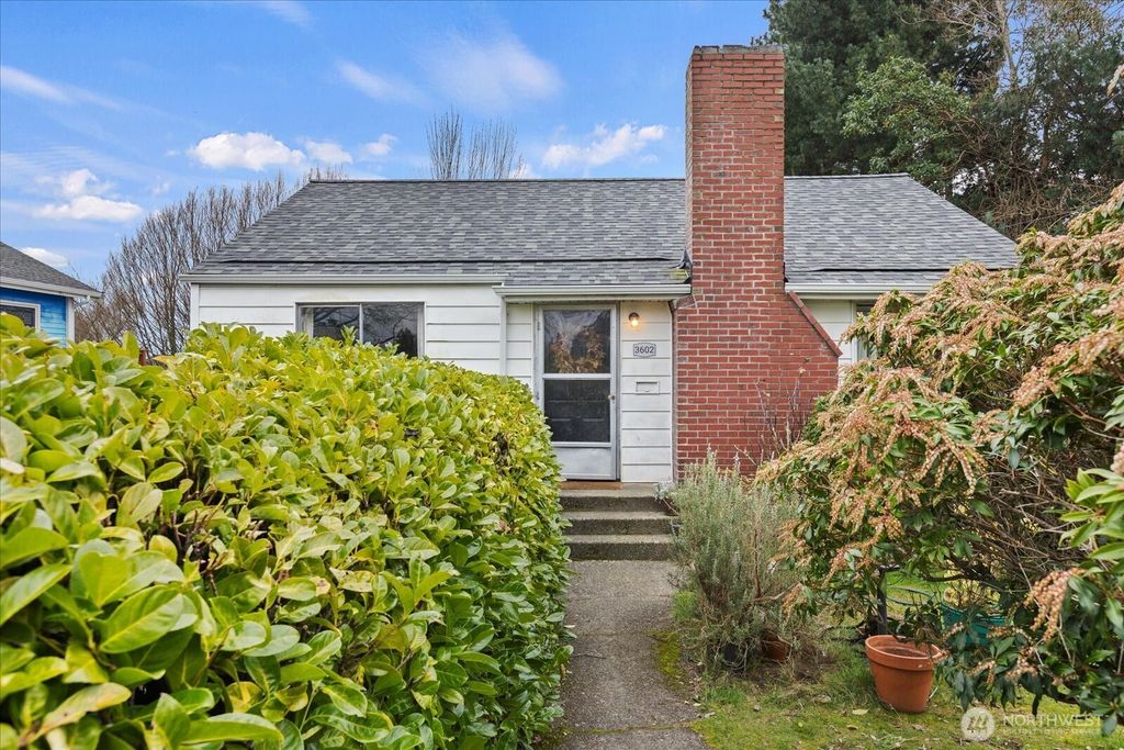 Photo of 3602 38th Avenue W, Seattle, WA 98199 (MLS # 2483279)