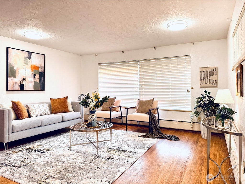 Photo of 628 E Titus Street, Kent, WA 98030 (MLS # 2568552)