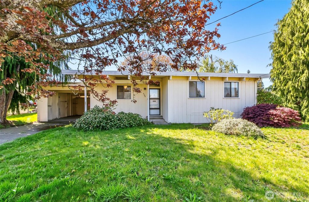 Photo of 4704 Alger Avenue, Everett, WA 98203 (MLS # 2512432)