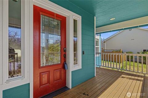 Photo of 1702 SW Ulysses Street, Oak Harbor, WA 98277 (MLS # 2538566)