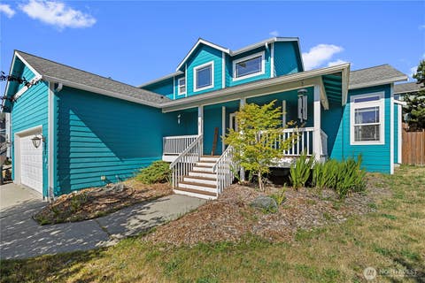Photo of 1702 SW Ulysses Street, Oak Harbor, WA 98277 (MLS # 2538566)