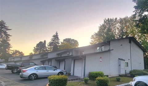 4008 S 158th Street Unit J, Tukwila, WA 98188 - MLS#: 2369340