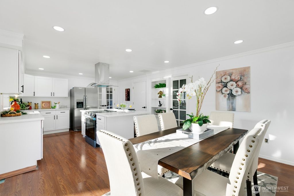 Photo of 10221 SE 192nd St St, Renton, WA 98055 (MLS # 2464543)