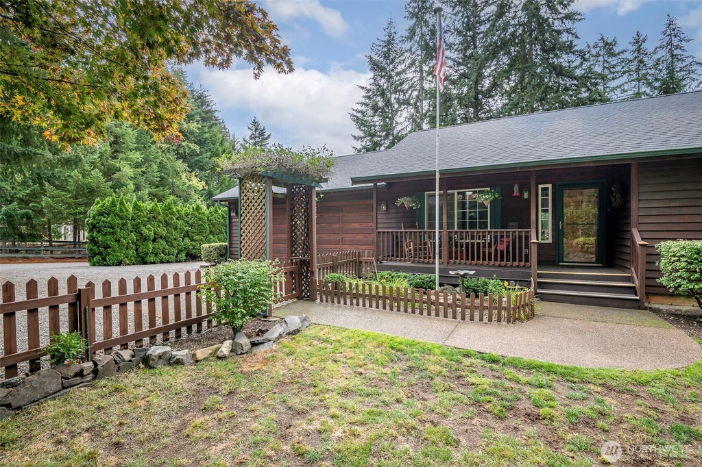 Photo of 34028 48th Avenue E, Eatonville, WA 98328 (MLS # 2582674)