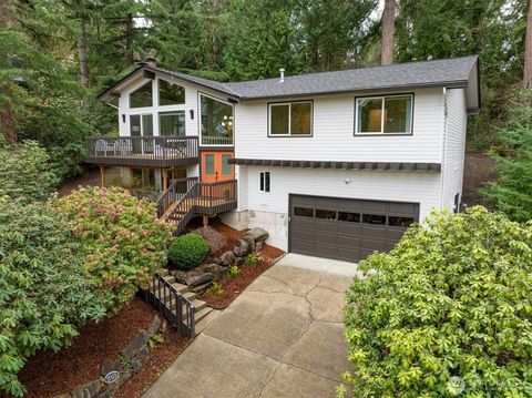 Photo of 17603 NE 30th Place, Redmond, WA 98052 (MLS # 2488916)