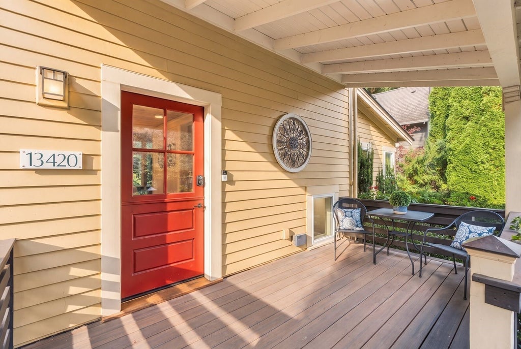 Photo of 13420 NE 111th Court, Redmond, WA 98052 (MLS # 2598613)