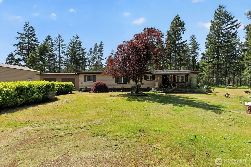 Photo of 792 W Dayton Airport Road, Shelton, WA 98584 (MLS # 2532493)